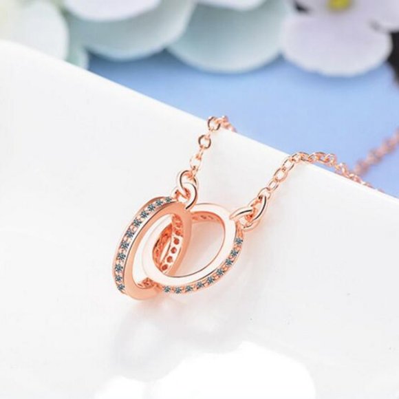 *NEW Rose Gold/925 Silver Diamond Circle Necklace - Picture 3 of 7